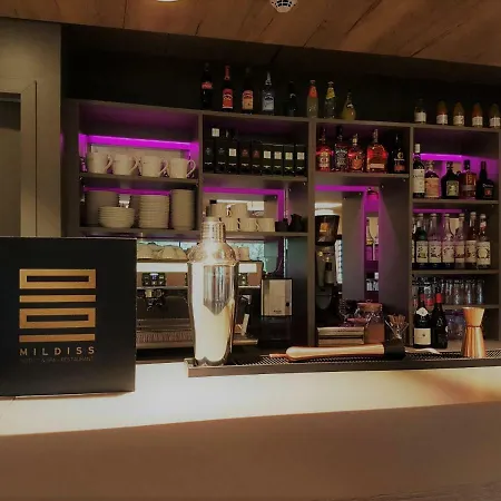 Mildiss & Restaurant, Bw Signature Collection מלון