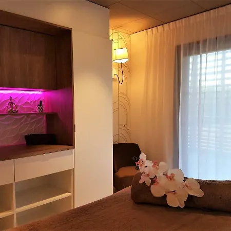 Mildiss & Restaurant, Bw Signature Collection 4* בסה-א-סנט-אנסטאיס